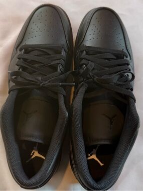 Jordan Low-Top Men's Black Leather Sneakers